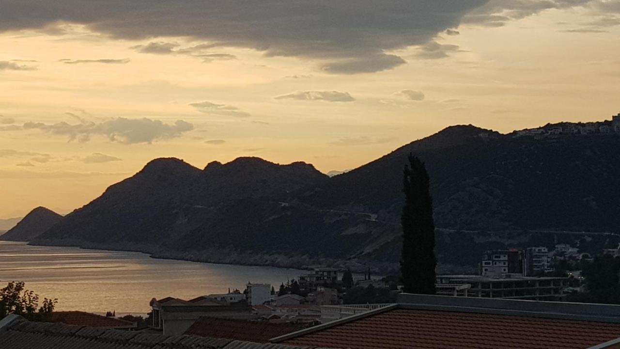 Monte Liza Hotel Dobra Voda Buitenkant foto