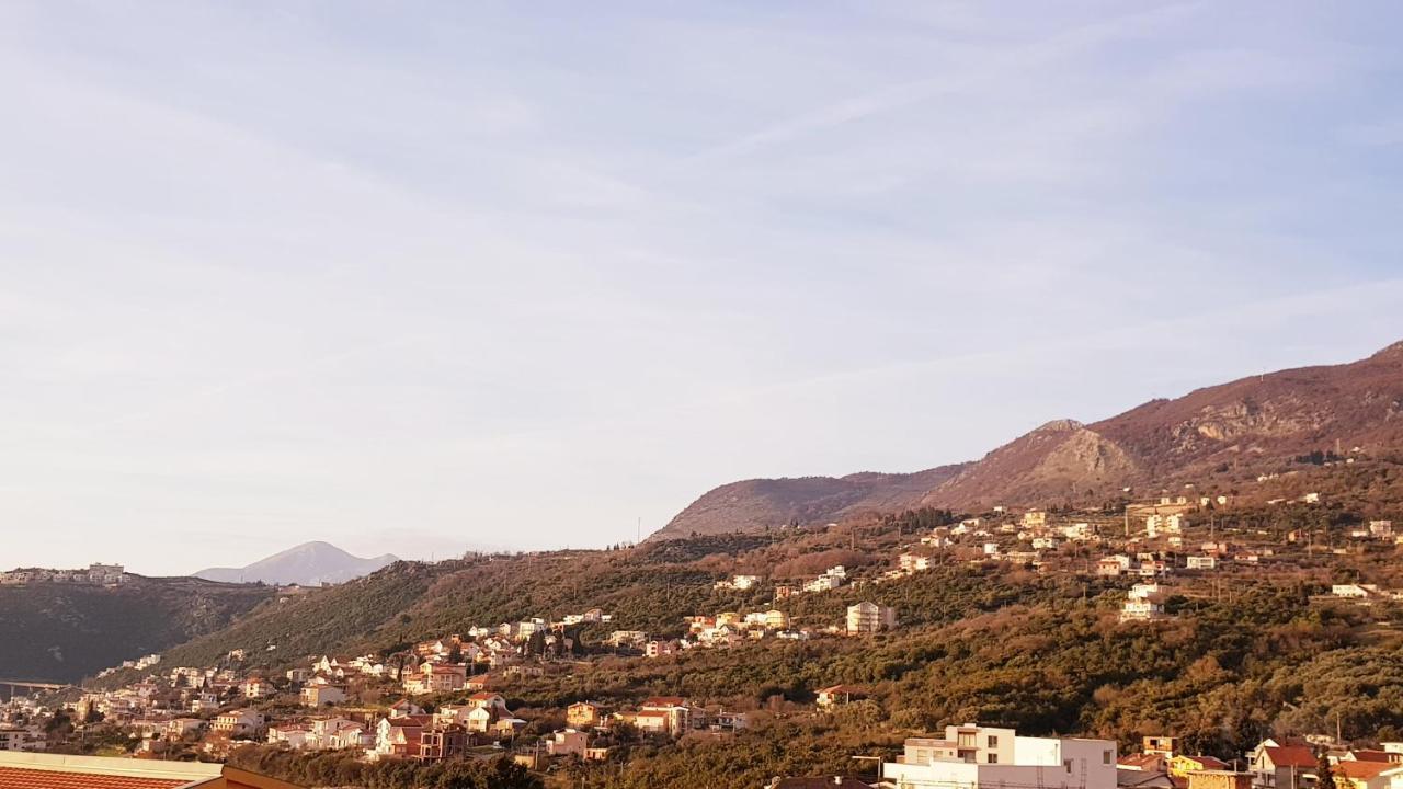 Monte Liza Hotel Dobra Voda Buitenkant foto